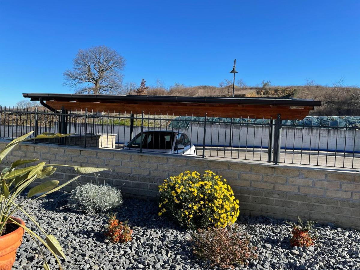 Villa "Lago Blu" Vista Lago Di Bracciano, Con Vasca Idromassaggio Esterna Trevignano Romano Exterior photo