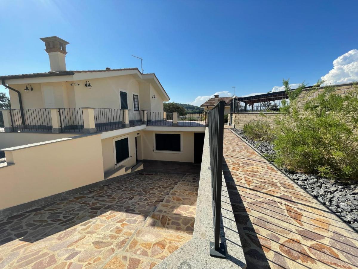 Villa "Lago Blu" Vista Lago Di Bracciano, Con Vasca Idromassaggio Esterna Trevignano Romano Exterior photo